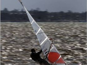 A blustery day at the Point 18/05/08