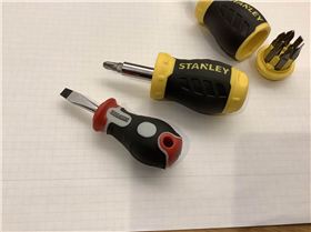 Stubby grip tools