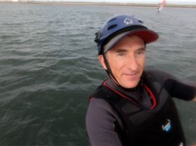 WindFoiling with Friends