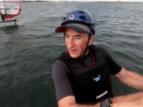 WindFoiling with Friends