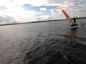 WindFoiling with Friends