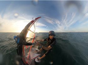 WindFoiling with Friends