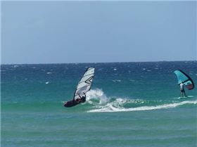 Wavesailing small Currumbin