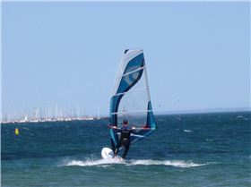 13sep08 Great action @ Elwood beach