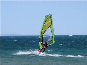 13sep08 Great action @ Elwood beach