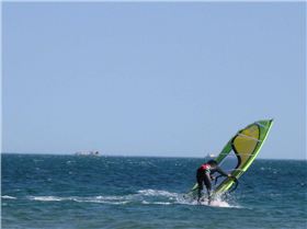 13sep08 Great action @ Elwood beach