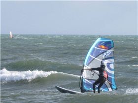 20sep08 Great action @ Elwood beach