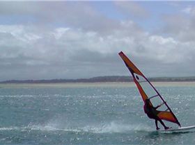 Melbourne Cup Long Weekender