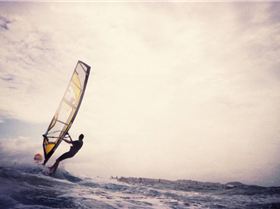 SEQ Wavesailing sign on day