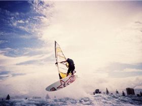 SEQ Wavesailing sign on day