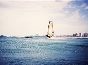 SEQ Wavesailing sign on day