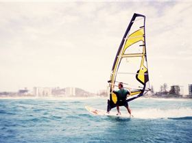 SEQ Wavesailing sign on day