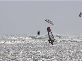 Jaeger doing big Pushy at Coros.