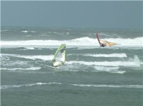 Ben leapfroggin' at the bar