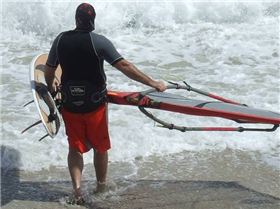 I SPOTXED IT with Graham ,Frank  we got the 10am early  bash before the wind went berko