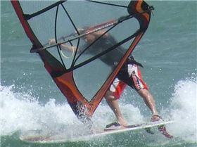 I SPOTXED IT with Graham ,Frank  we got the 10am early  bash before the wind went berko