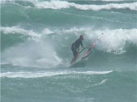 GAZZZZZA  and GREG  BURROWS  Olderrr cool schoolies show the crew up in the early bash