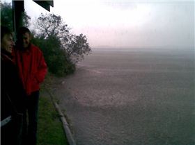 watching the rain and wind storm 26-04-09