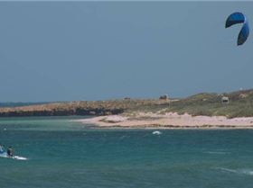 Kitesurfers can be useful!