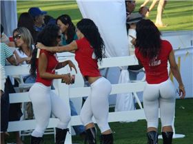 panama-cricket-games-have-the-best-booty-1024x768