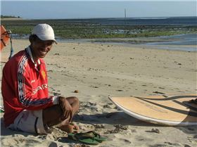 Eddie promised a pair of sun glasses