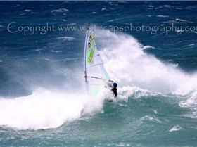 SHQ Cup event Wave pics at Warratah Bay on Tue