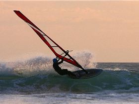 monday evening melb cup weekend ,Mike doing his thing