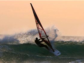 monday evening melb cup weekend ,Phil doing his thing