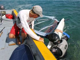 Unloading speed gear from boat