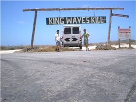King waves kill