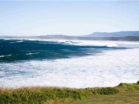 Gerroa - Friday August 13 - Main Break