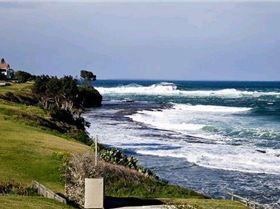 Gerroa - Friday August 13 - Main Break