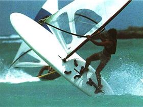 revival Windsurfer Rocket 1977 01