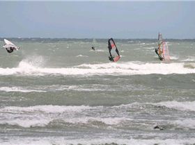 afternoon session gusts to 45knots