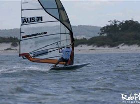 Just bearing away towards the finish line - NiiiiCE!!!