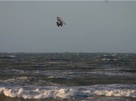 Phillip K?ster jumping seriously high