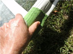 At the 437cm setting, the batten is still 2 fingers in front of the mast