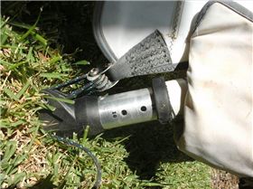 Mast setting in this photo is 445cm, pulleys are 4.5cm apart.  I fear pulling it any tighter