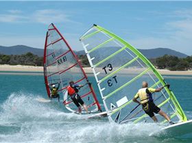 close competition (Medium)