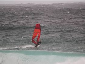 Duncan Sailing Maroubra Beach in a Southerly