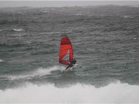 Duncan Sailing Maroubra Beach in a Southerly