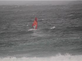 Duncan Sailing Maroubra in a Southerly
