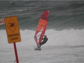 Duncan Sailing Maroubra in a Southerly