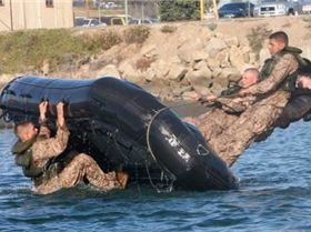 Navy-SEAL-balancing-act