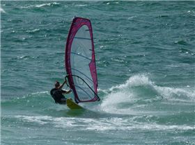 New Years Day 20-25knts WSW, Sunny, 25C