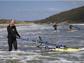 Carton puttin' it on