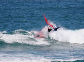 Tom Cohen smacking it