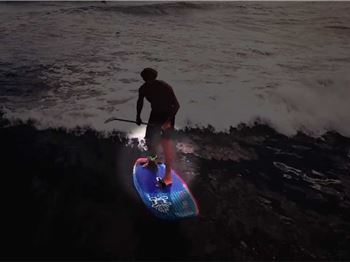 Do You Need Footstraps On Your SUP? - Stand Up Paddle News