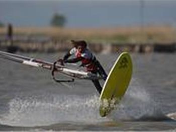 Kiri spills the beans on the Kono. - Windsurfing News