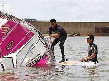Celebrity Windsurf Lessons - Windsurfing News